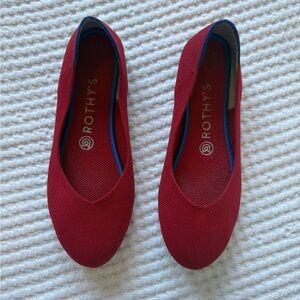 Rothy’s Rounded Toe ‘The Flat’ in Scooter Red: 7.5/7